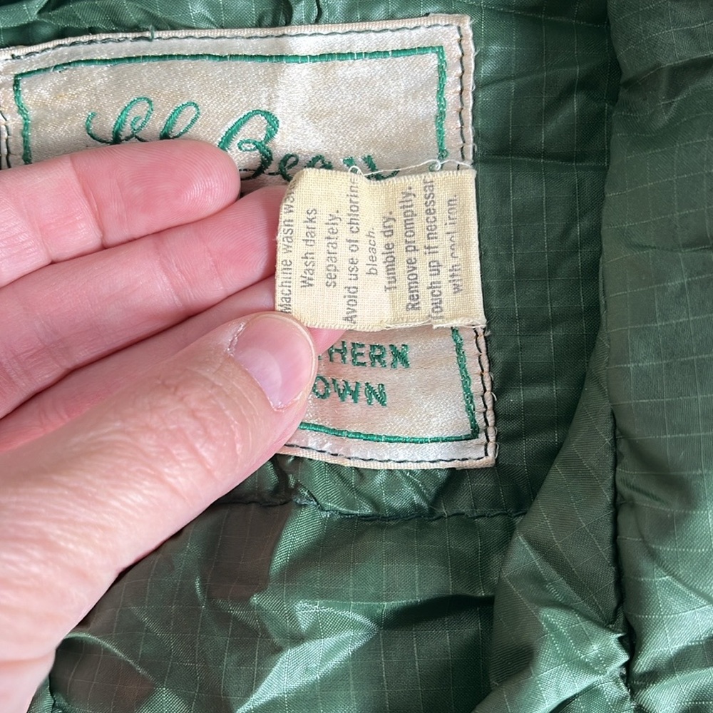 Vintage LL Bean Goose Down Vest - Army Green size Small - Picture 3 of 8